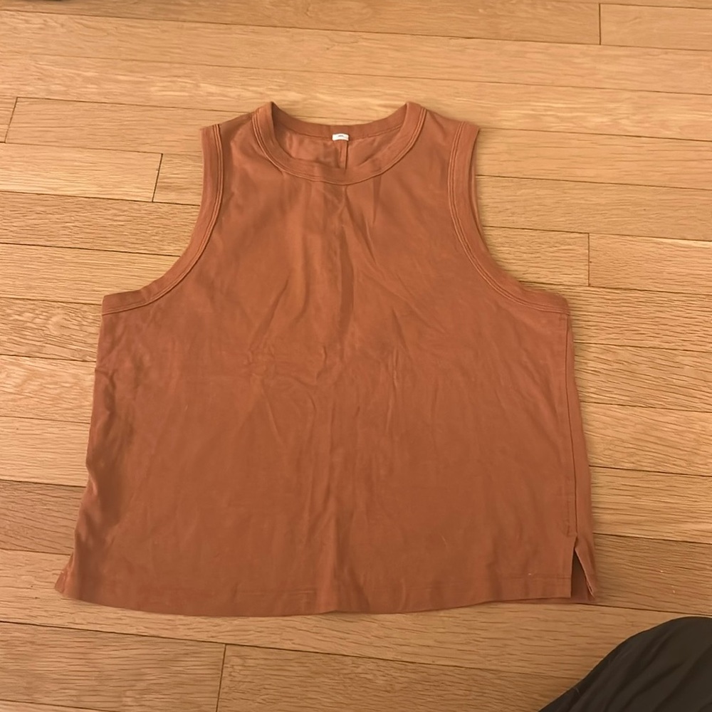 CUTE LULULEMON TOP